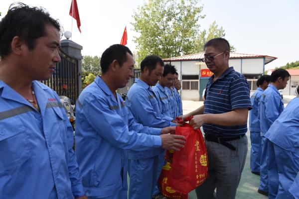 1565165675267060630.jpg 罗小平.jpg